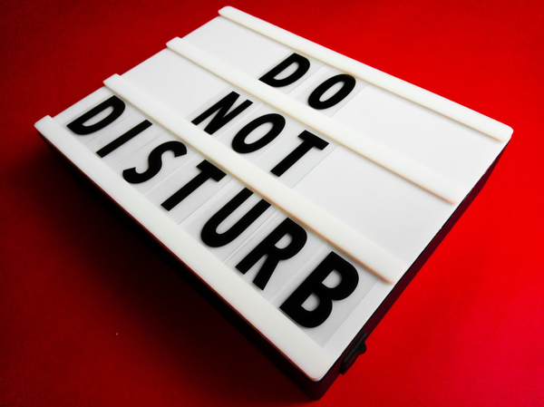 do not disturb sign
